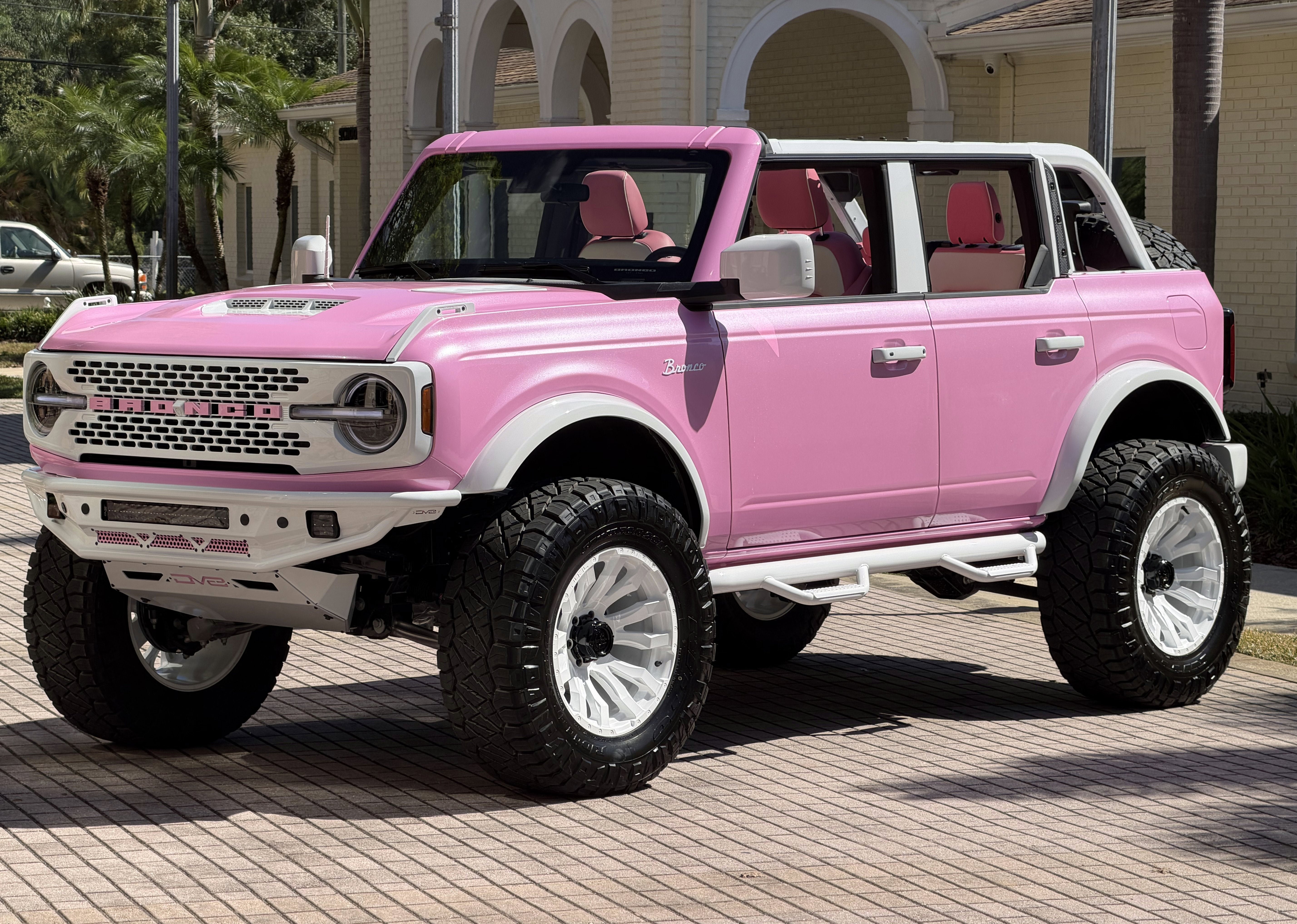 Used 2025 Ford Bronco Outer Banks AWD/4WD image 34
