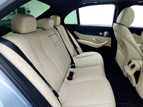 Used 2018 Mercedes-Benz E 300 E 300 image 27