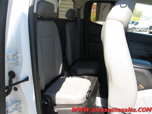 Used 2017 Chevrolet Colorado W/T w/ WT Convenience Package RWD image 24