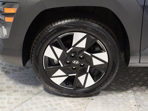 Used 2025 Hyundai Kona SEL AWD/4WD image 35