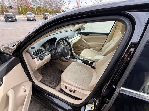 Used 2014 Volkswagen Passat TDI SE FWD image 7