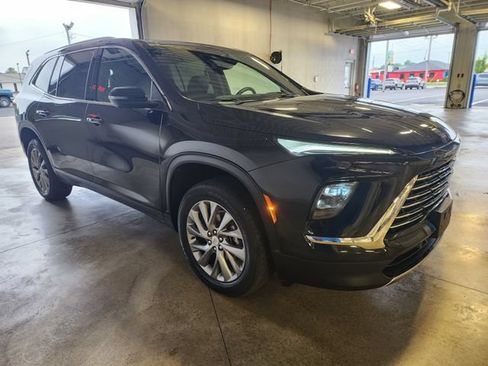 Certified 2025 Buick Enclave Preferred AWD/4WD image 7