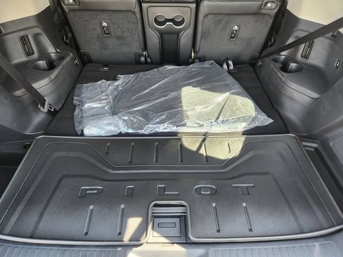 New 2026 Honda Pilot Touring image 10