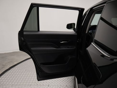 Used 2026 Toyota Grand Highlander FWD image 21