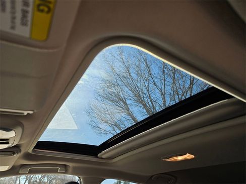 Used 2024 Subaru Crosstrek 2.0i Premium image 23