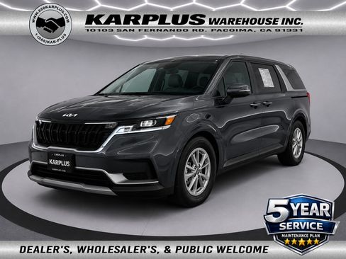 Used 2024 Kia Carnival LX FWD image 1