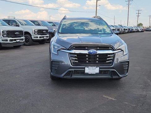 Used 2025 Subaru Ascent Premium AWD/4WD image 4