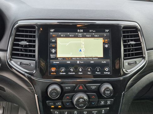 Used 2021 Jeep Grand Cherokee Laredo X AWD/4WD image 27