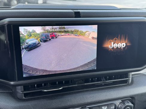 Used 2025 Jeep Wrangler Unlimited Sport S 4xe AWD/4WD image 24