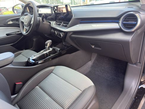 New 2026 Chevrolet Trax LT w/ Driver Confidence Package FWD image 37