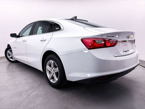Used 2025 Chevrolet Malibu LS image 2