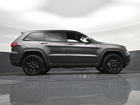 Used 2021 Jeep Grand Cherokee Laredo X RWD image 31