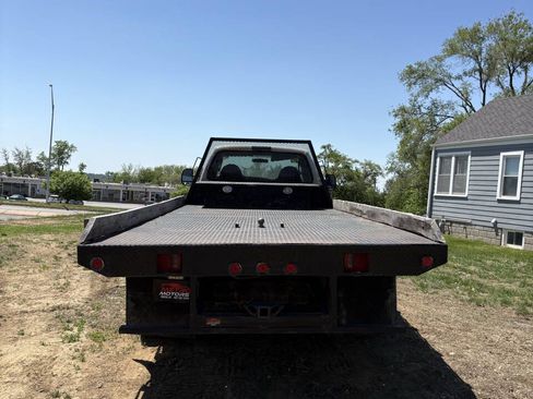 Used 2005 Ford F450 XL image 3