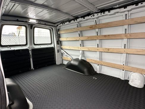 Used 2023 Chevrolet Express 2500 w/ Driver Convenience Package image 12