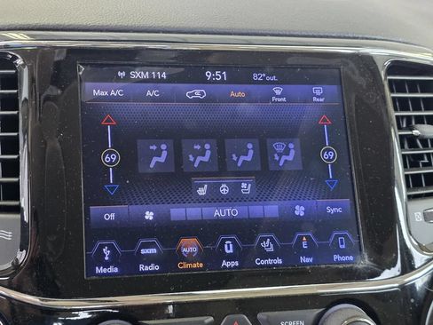 Used 2019 Jeep Grand Cherokee Limited w/ Luxury Group II RWD image 19