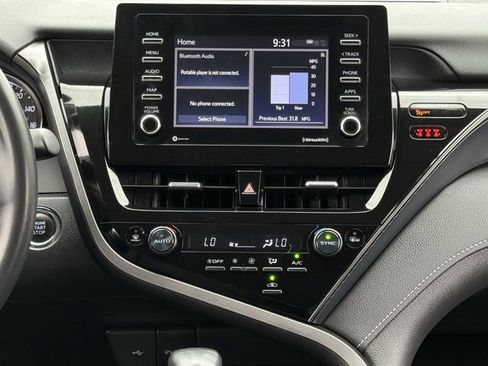 Used 2024 Toyota Camry SE w/ Convenience Package image 16