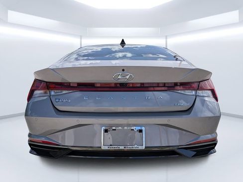 Used 2023 Hyundai Elantra Limited image 4