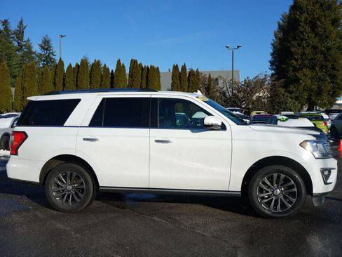 Used 2021 Ford Expedition Limited image 4