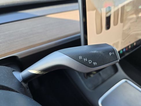 Used 2023 Tesla Model Y Long Range AWD/4WD image 20