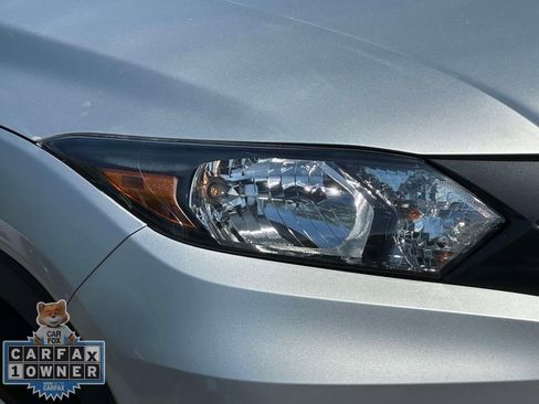 Used 2016 Honda HR-V EX image 11