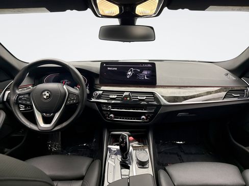 Used 2021 BMW 530i xDrive w/ Convenience Package image 14