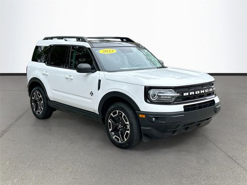 Used 2023 Ford Bronco Sport Outer Banks w/ Tech Package image 1