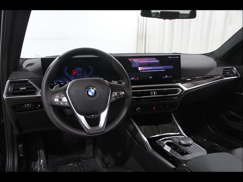 Used 2024 BMW 330i xDrive Sedan w/ Premium Package AWD/4WD image 6
