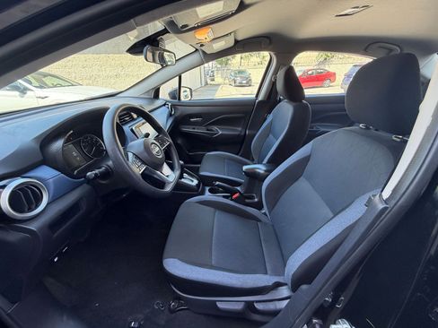 Used 2025 Nissan Versa SV FWD image 24
