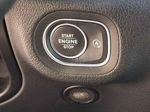 Used 2021 Mercedes-Benz GLE 350 4MATIC image 25