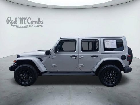 Used 2024 Jeep Wrangler Unlimited Sahara w/ Technology Group AWD/4WD image 2