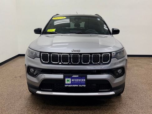 Used 2023 Jeep Compass Limited AWD/4WD image 10