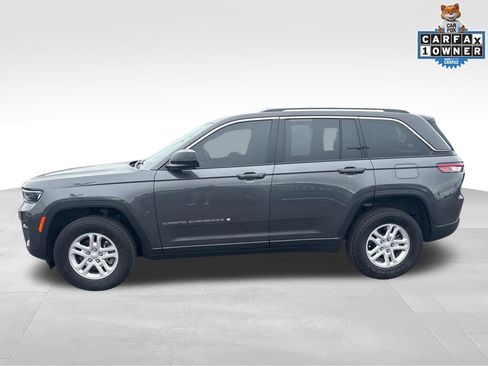 Used 2023 Jeep Grand Cherokee Laredo AWD/4WD image 6