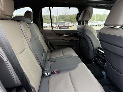 Used 2025 Lexus LX 700h Overtrail image 18