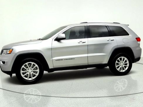 Used 2021 Jeep Grand Cherokee Laredo RWD image 8