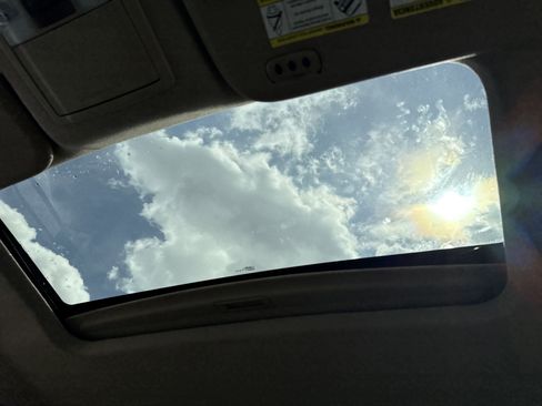 Used 2012 Ford F250 Lariat w/ Lariat Ultimate Pkg image 27