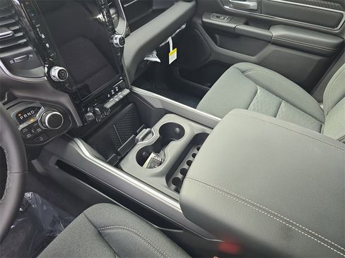 New 2026 RAM 1500 4x4 Crew Cab image 22