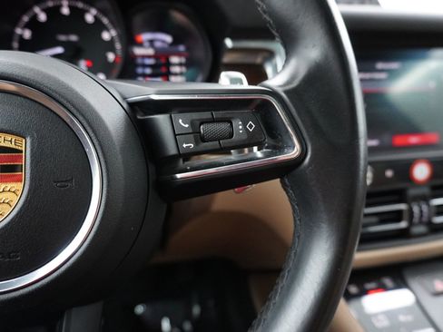 Certified 2023 Porsche Macan Turbo image 18