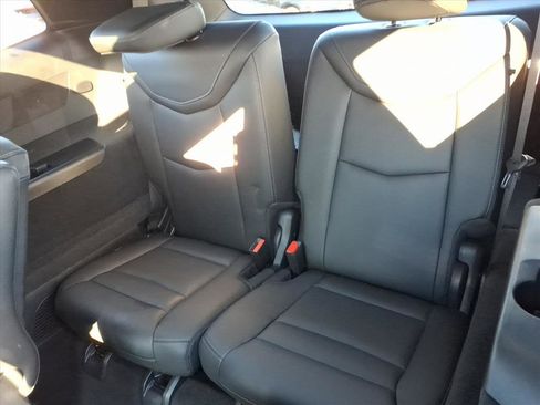 Used 2023 Cadillac XT6 Premium Luxury image 20