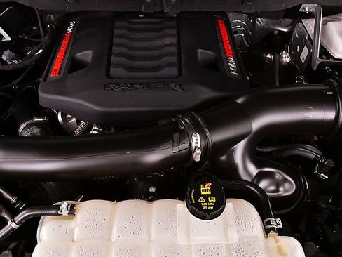 Used 2025 Ford F150 Raptor AWD/4WD image 33