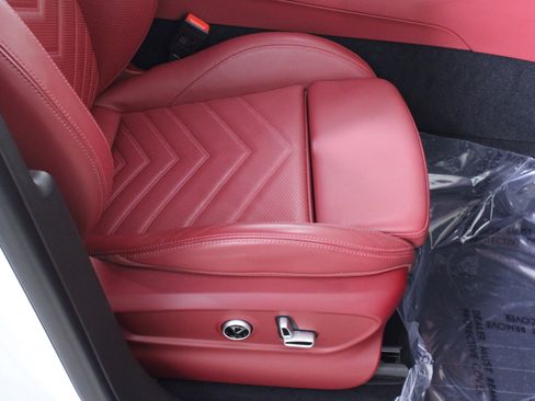 Used 2023 Maserati Grecale Modena image 19