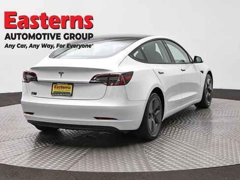 Used 2023 Tesla Model 3 Standard Range image 5