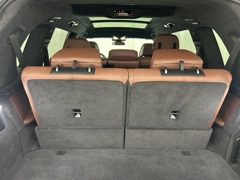 Used 2024 BMW X7 xDrive40i w/ M Sport Package image 29