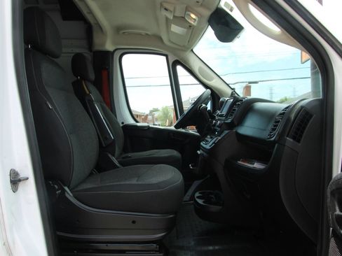 Used 2023 RAM ProMaster 2500 FWD image 10
