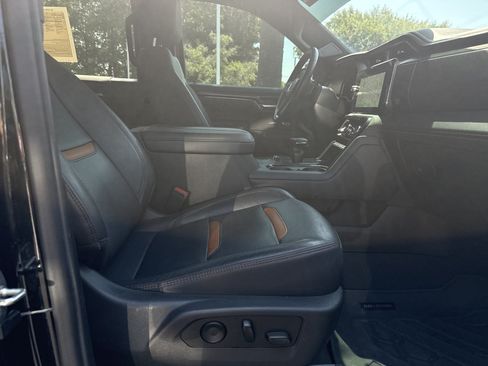 Used 2023 GMC Sierra 1500 AT4 w/ AT4 Premium Package AWD/4WD image 44