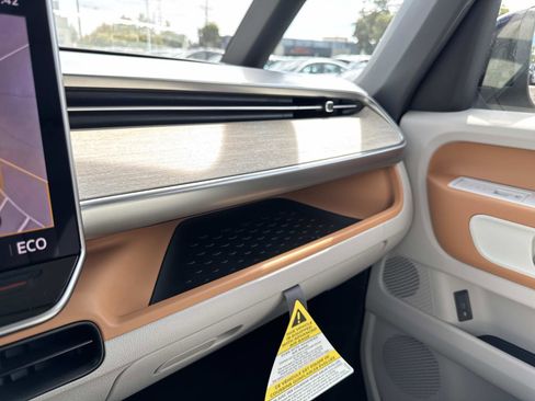 New 2025 Volkswagen ID. Buzz Pro S Plus image 27