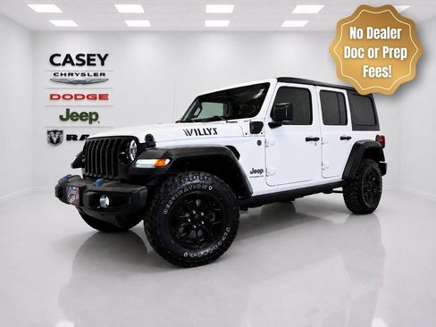 Used 2023 Jeep Wrangler Unlimited w/ Cold Weather Group AWD/4WD image 3