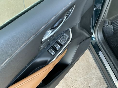 Used 2025 Cadillac XT4 Premium Luxury w/ Technology Package image 15