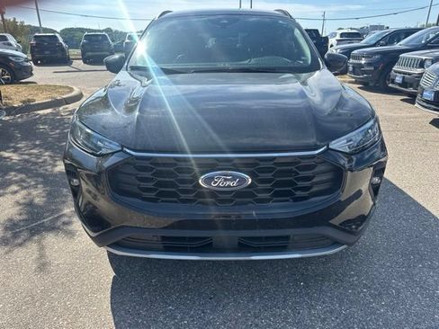 Used 2025 Ford Escape ST-Line Select AWD/4WD image 8