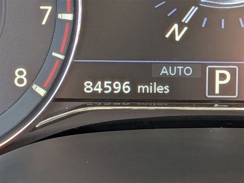 Used 2021 INFINITI QX80 Luxe w/ All-Season Package image 21