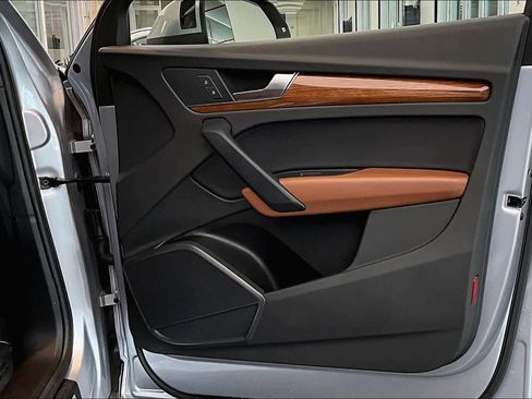 Certified 2023 Audi Q5 2.0T Premium w/ Convenience Package AWD/4WD image 23